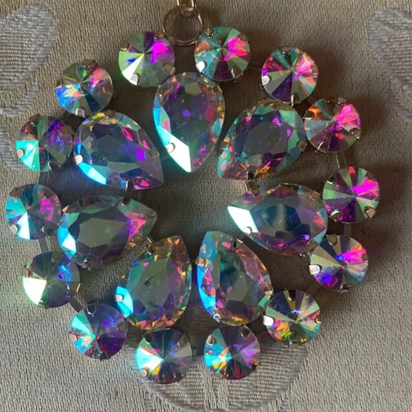 NWOT rhinestone bling earrings - Picture 3 of 3